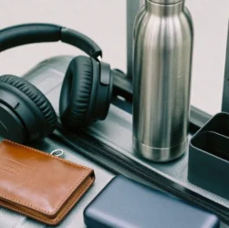 Best Travel Gadgets for Flights & Airports That Frequent Flyers Swear By (2026)